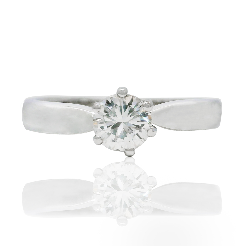 Cod. 001-010AN

&nbsp;

Nosso modelo minimalista para pedidos de noivado.

Anel em ouro branco 18k com 0,40cts de diamante round central com 4 garras.

Fazemos sob encomenda no tamanho que desejar.

Consulte nossos prazos.

&nbsp;

&nbsp;